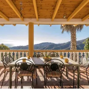  Holiday home Casa Laura